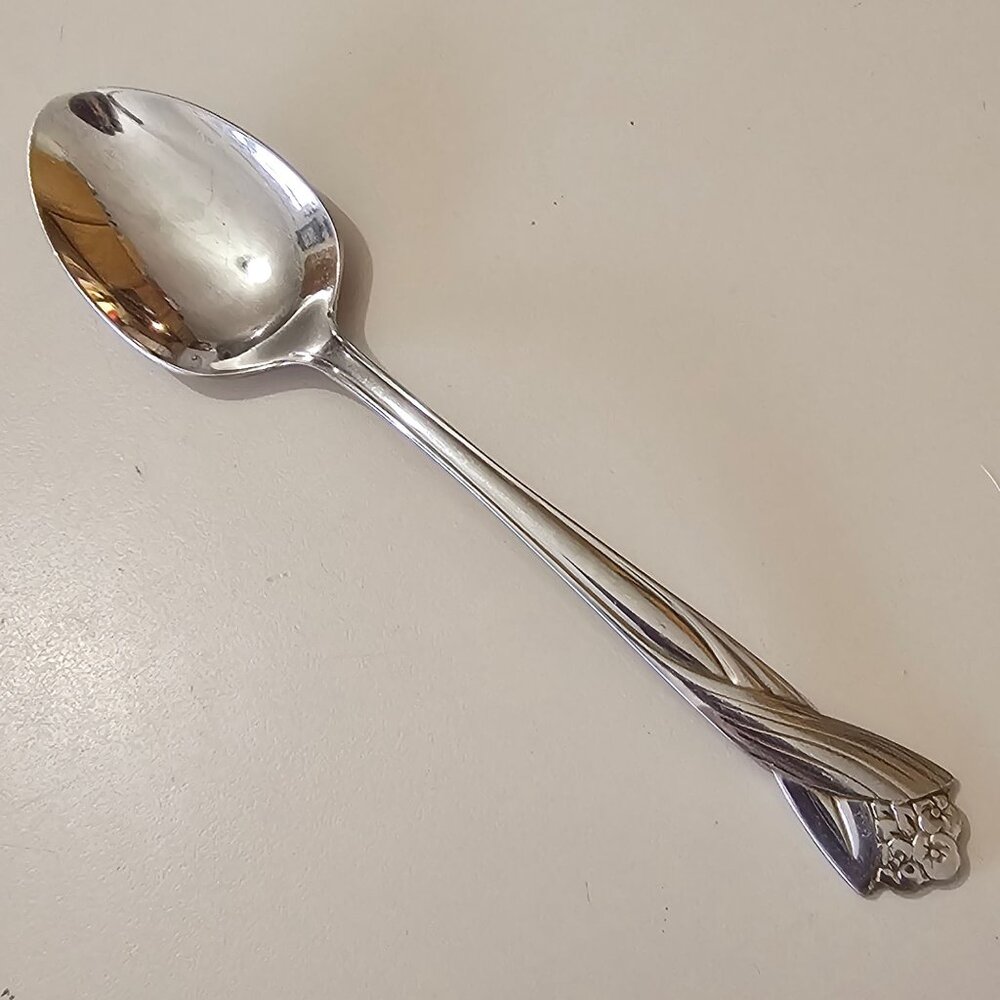 Oneida Katrina Teaspoon 6" stainless floral tip vintage - Picture 5 of 8